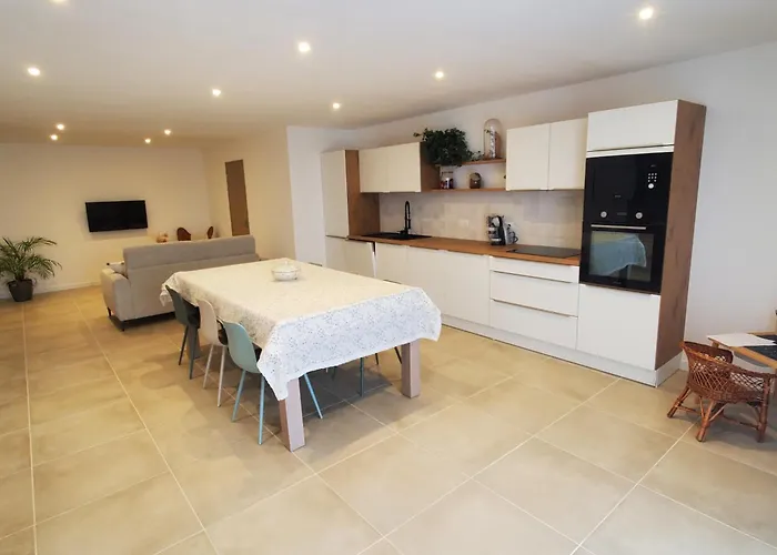Location Appartement Cargese