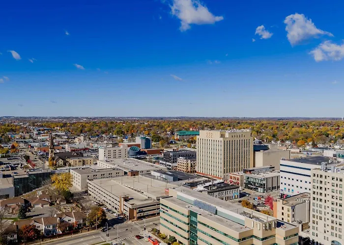 Modern City View 1Br Apartment With Office - Free Parking