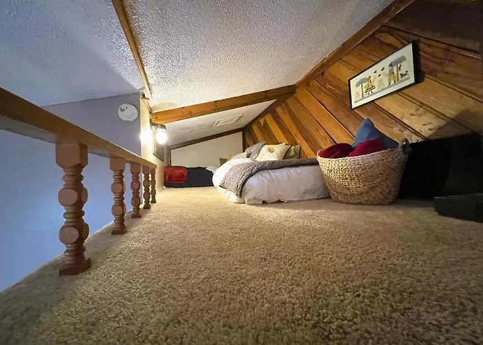 Bluffside Chalet Suite