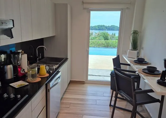 Ocean View Private Pool Apartment Near Hotel Facilities