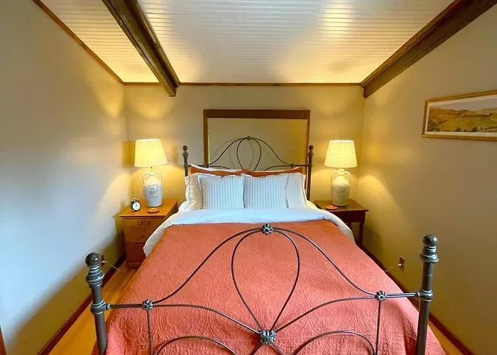 Bluffside Chalet Suite