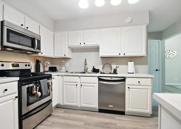 Stylish 2Br Loft Near Isu Hospitals & Downtown