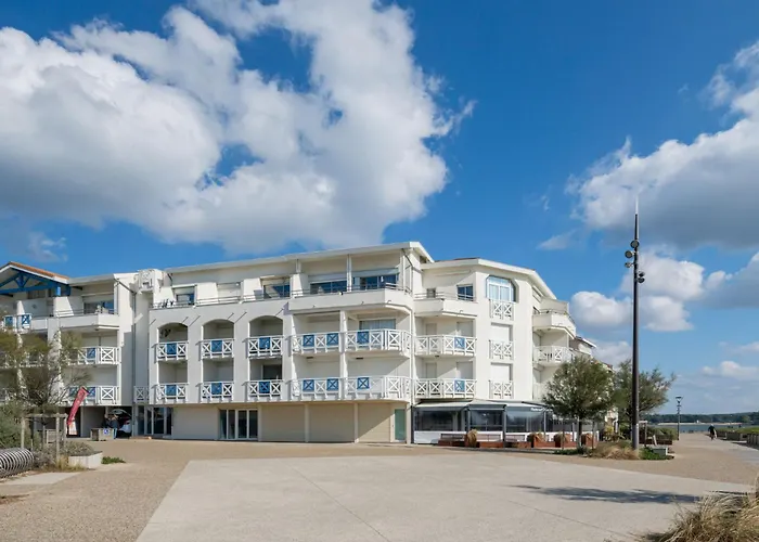 Studio Grand Pavois-3 By Interhome