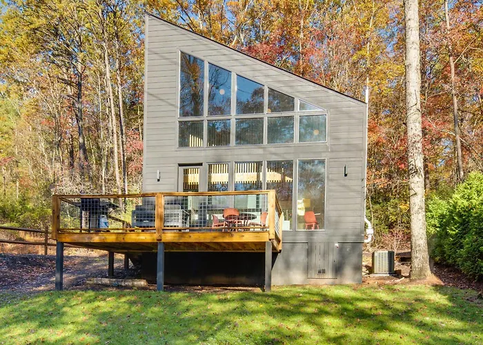 4 Mi To Dtwn Brevard: Modern Pisgah Forest Getaway