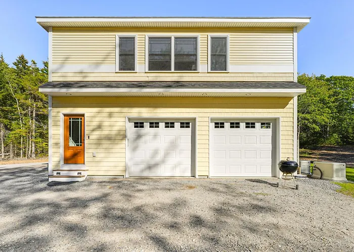 Ocean Point Hideaway: 2-Story Unit On 3 Acres!