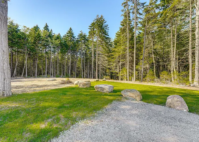 Ocean Point Hideaway: 2-Story Unit On 3 Acres!
