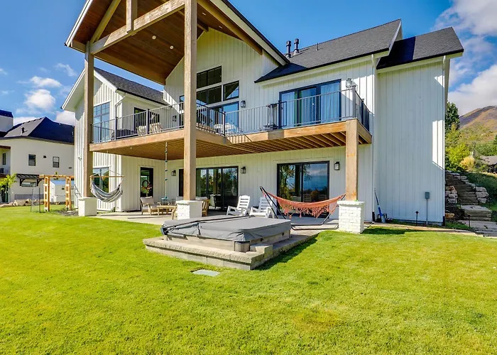 Midway Mtn Retreat | Hot Tub | 28-Plus Nights