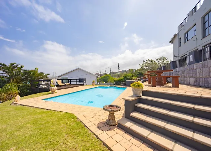 Beachcomber Bay Guest House In South Africa