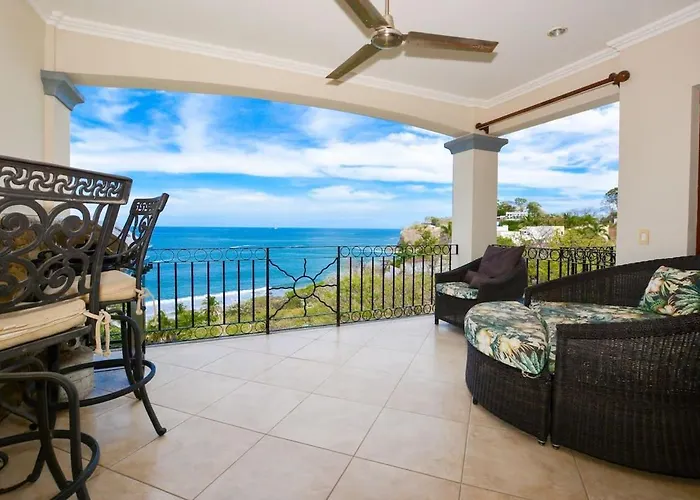 Fifth-Floor Condo With Breathtaking Ocean Views, Stylish Interior & Prime Location Near Flamingo Beach