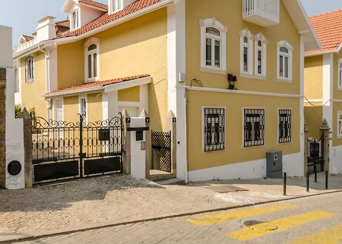 Casa Do Tamariz, XIX Century Beach House