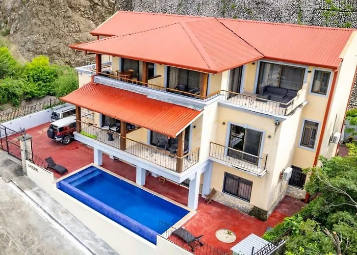 Modern, Immaculate Unit In Flamingo With Spectacular Ocean Views