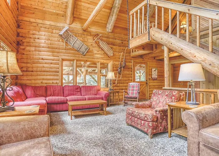 Cedarwood Lodge