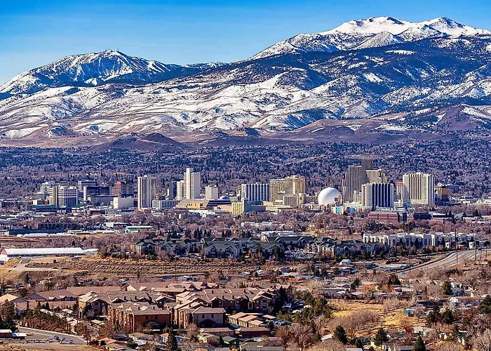Sparks Marina 2Br - Mountain Views, Pool & Gym