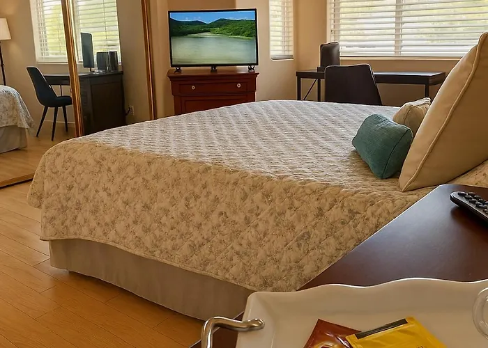 Stallion Crest Suite With Tv And Private Bathroom