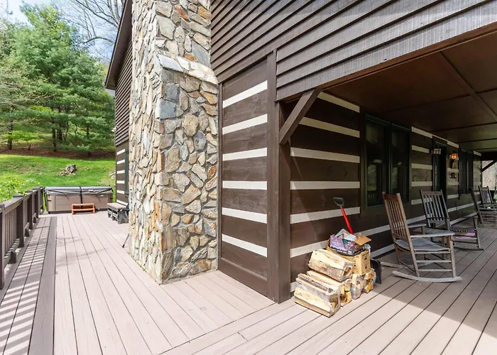 Hemlock Hideaway