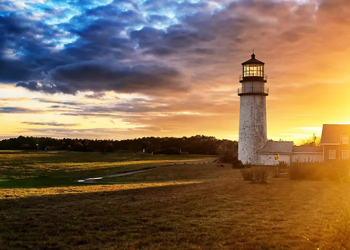 12216 - Beautiful Views Of Cape Cod Bay Access To Private Beach Easy Access To P-Town