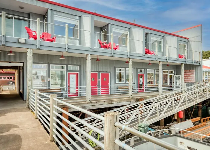 Oceans Edge - Anchor Pier Lodge