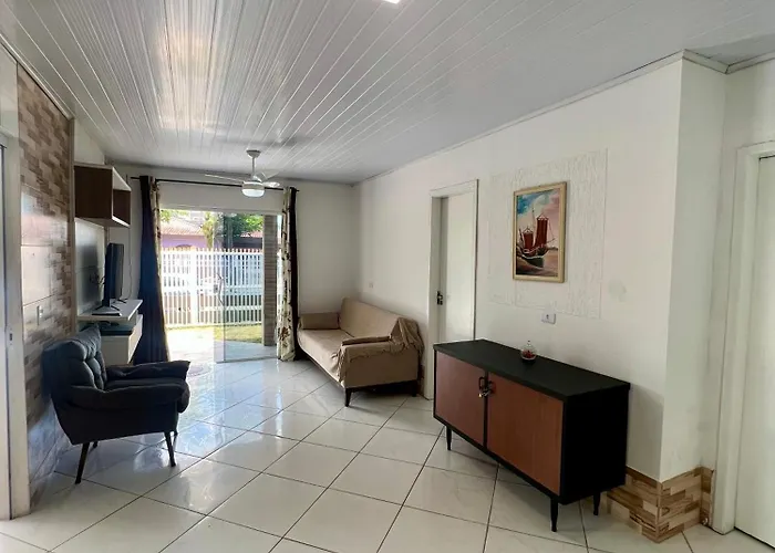 Refúgio perto do Mar: Ótima casa a 350m da praia