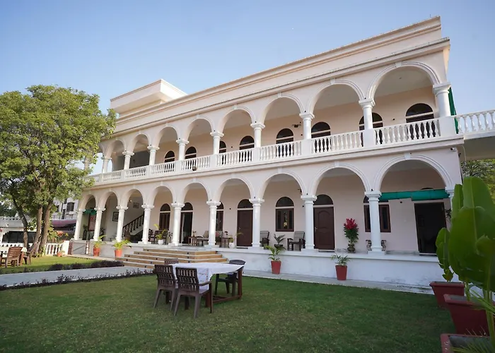 Shivrati Vilas, Himmat Bagh
