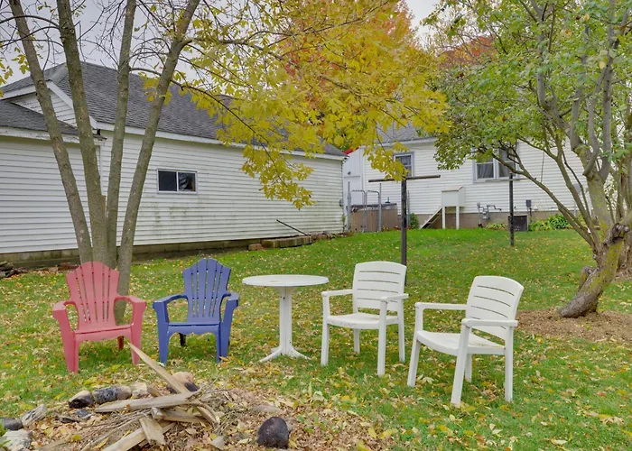 Harmony Home W/ Fire Pit: 5 Mi To Niagara Cave!