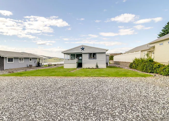 Seven Bays Vacation Rental On Lake Roosevelt!