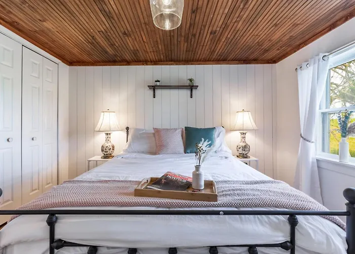 Unique Stay! Ricketts Chic Farmhouse Retreat With Stargazing Bubble Tent