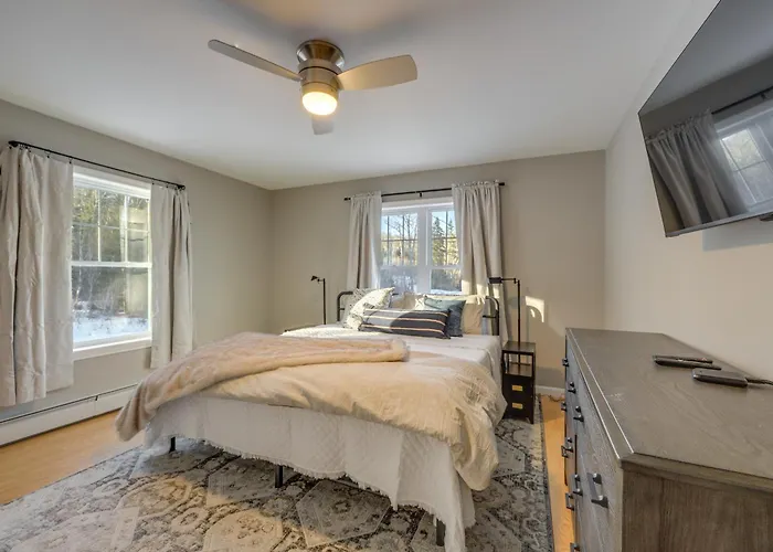 Spacious Eagle Lake Home W/ Fireplace & Deck