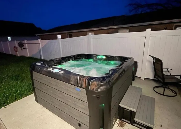 Cozy Pool & Hot Tub Retreat By Casino