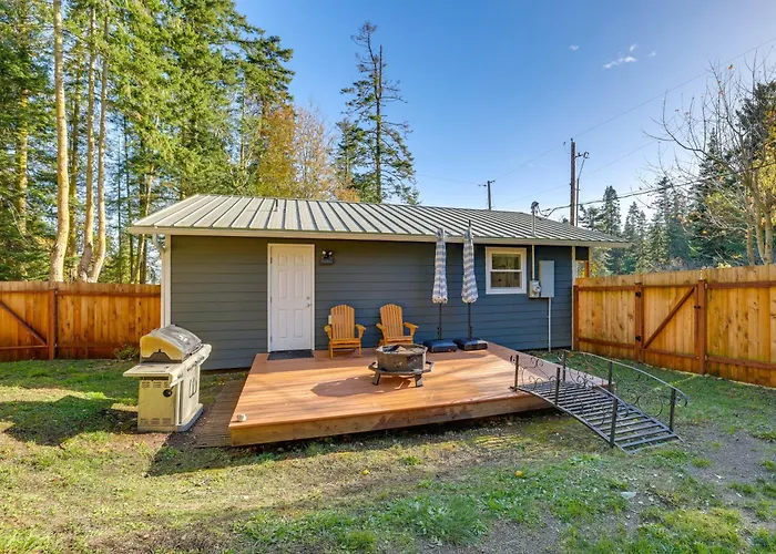 Hike & Relax Fireside: Nordland Gem W/ Deck & Yard