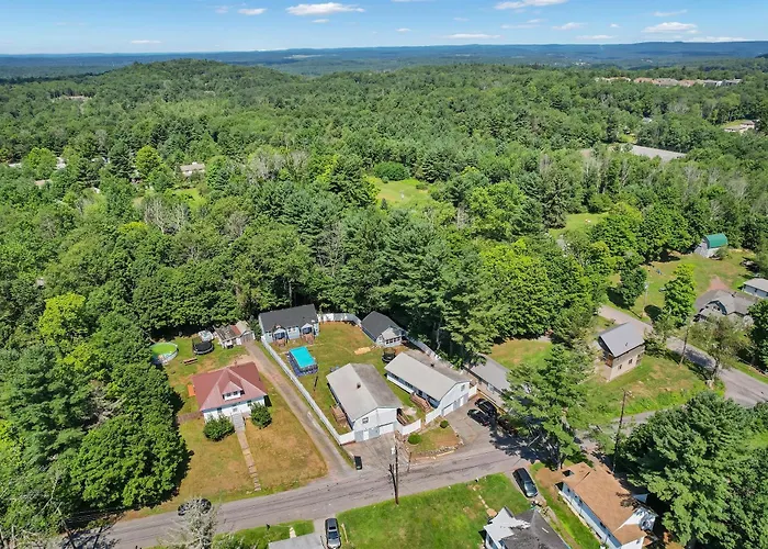 Highland Estates, 5 Private Units For 1 Group!