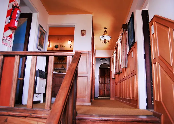 Cuatro Cerros Hostel