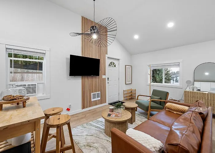 Juanita Bay Cottage B1