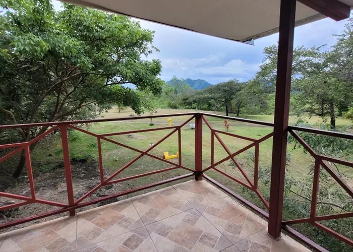 Cabaña vista Picachos de Olá Cerca a ríos y cascadas