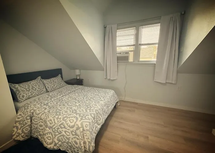 2 Bedroom Burncoat St Area