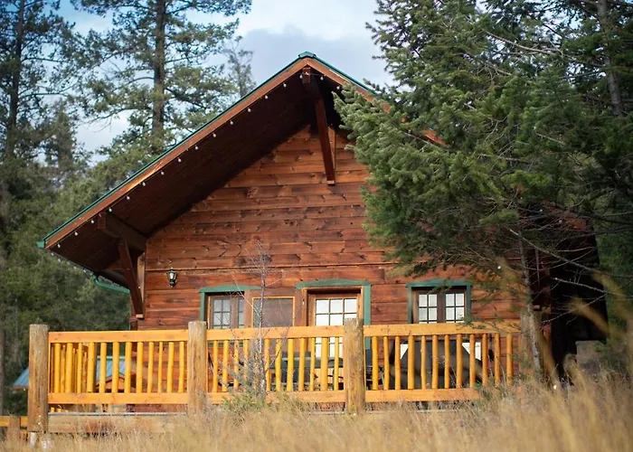 Radium Cabins Centrally Located In Radium Hot Springs Bc
