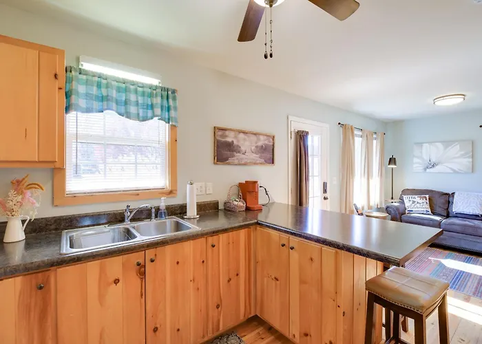 Trail Town Usa! 2Bd Cabin On Laurel Creek W/ Deck