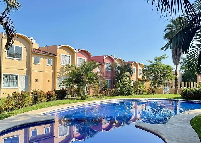 Casa Palmar Ixtapa