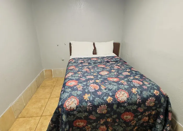Parklane Motel