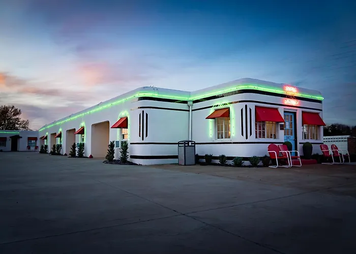 Boots Court Motel