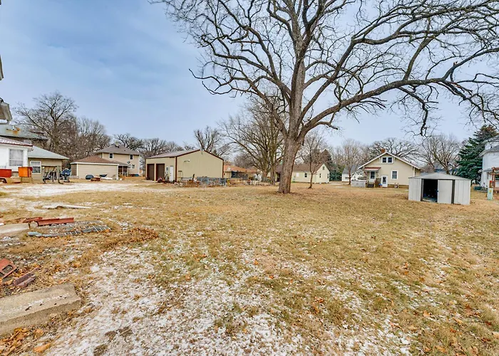Hike, Fish & Boat: Lake Mills Home W/ Yard