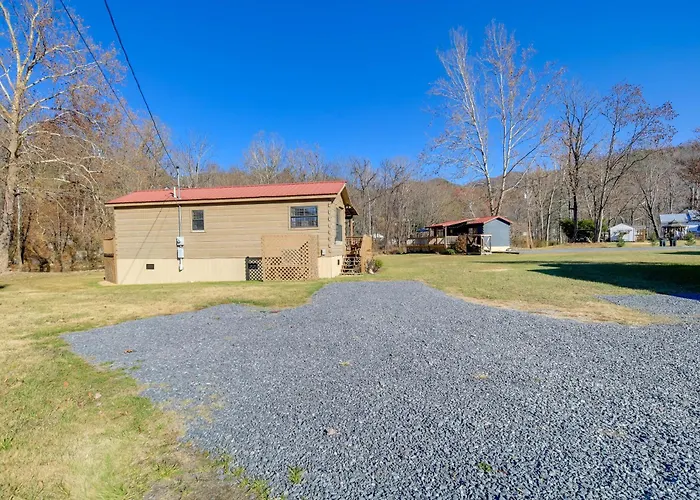 Hike The At! Creekside Cabin In Trail Town Usa