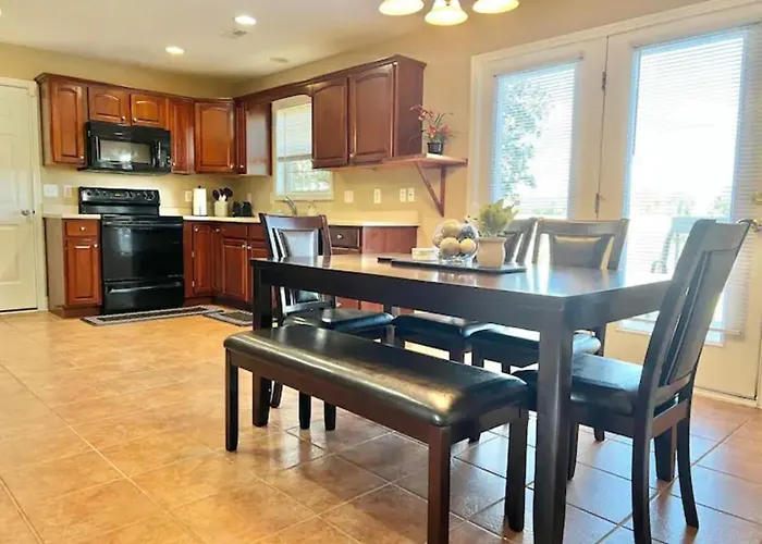 Cozy Home On Golf Course Near I75 And Bucee'S