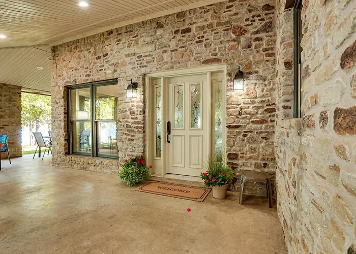 Family Friendly! Pottsboro 'Kc Sunshine Lakehouse'