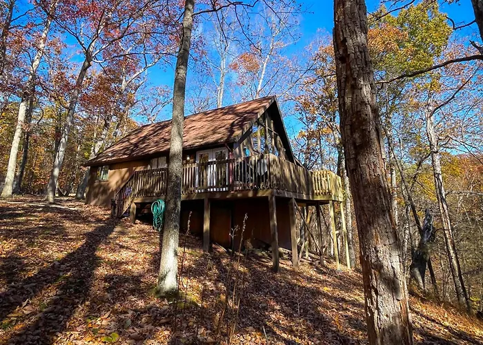 Chalet W Hot Tub, Grill, Firepit, Games & Wifi