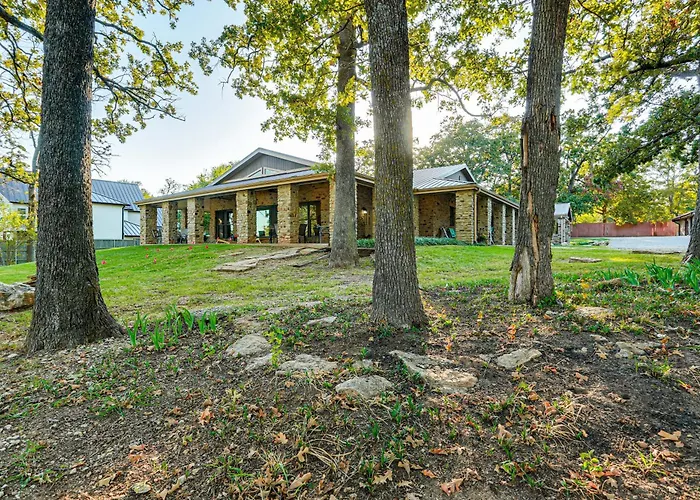 Family Friendly! Pottsboro 'Kc Sunshine Lakehouse'