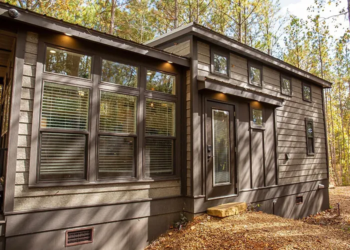Tiny Home Lookout Mountain - Near Downtown & Falls