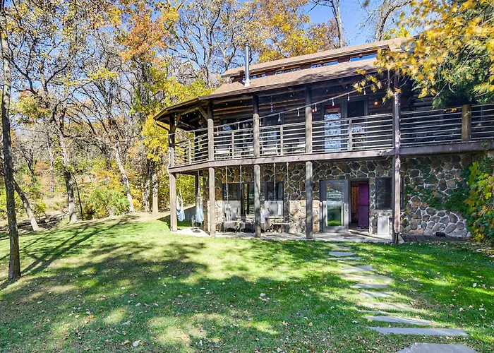 Private Beach! Lakefront Cabin In Panora