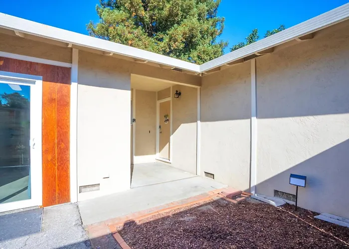 Central 3Br Home Steps From Castro St
