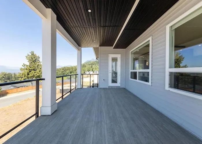Spacious 6Br Home With Terrace Views And Parking Nearby Parks Golf And Resorts