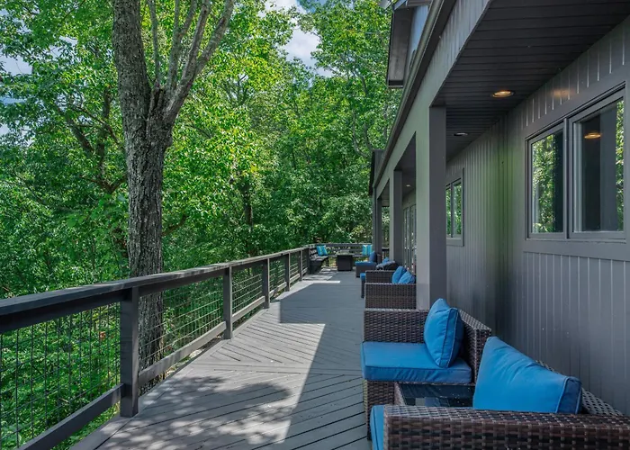 Black Bear Ridge - Games, Hot Tub, Deck With Views